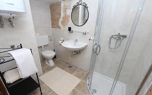 Apartments with Shared Pool Midea 2
