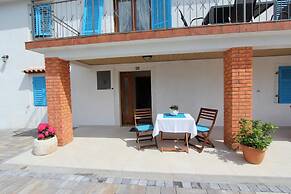 Apartments with Shared Pool Midea 2