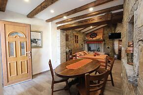 Apartments with Shared Pool Midea 2