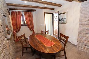 Apartments with Shared Pool Midea 2