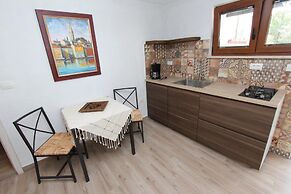 Apartments with Shared Pool Midea 2