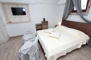 Apartments with Shared Pool Midea 2