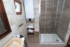 Apartments with Shared Pool Midea 2