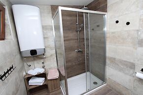 Apartments with Shared Pool Midea 2