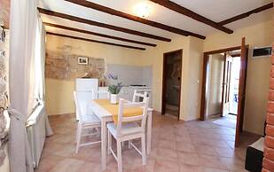 Apartments with Shared Pool Midea 2