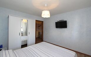 Apartments with Shared Pool Midea 2