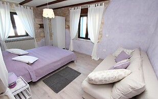 Apartments with Shared Pool Midea 2