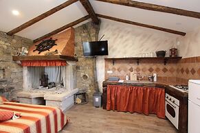 Apartments with Shared Pool Midea 2