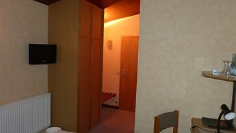 Kluster Hof