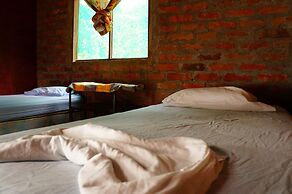 Hospedaje Los Chocoyos - Hostel