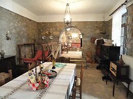 Zeus House Gaia