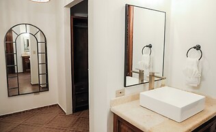 El Regalo Resort