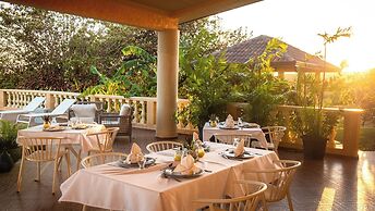 El Regalo Resort