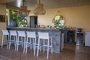 El Regalo Resort