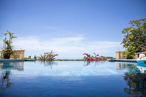 El Regalo Resort