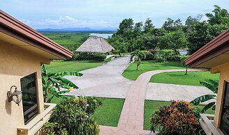 El Regalo Resort