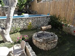 Villa Lithos