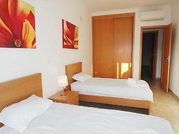 B26 - Palmeiras Top-Floor Apartment