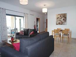 B26 - Palmeiras Top-Floor Apartment