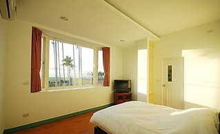 Warm House Hostel