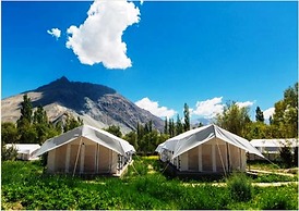 TIH Magpie Camp
