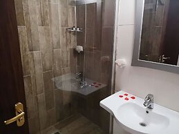 Grand Center Boutique Hotel