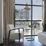 Hotel Villa Rosario II, Edificio Moderno