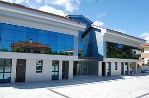 Hotel Villa Rosario II, Edificio Moderno