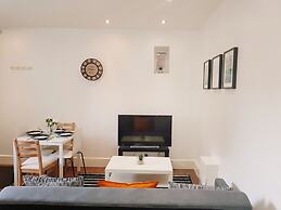 BlueOne Serviced Apartments-Sandon House