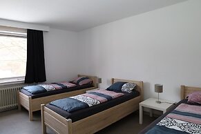 Pension Highway 3 Sennestadt-Bielefeld