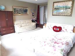 Lake View House
