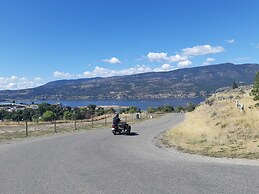 Lake View House