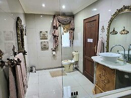 Excalibur Boutique Hotel