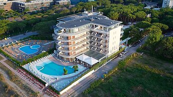 Jesolopalace Hotel & Aparthotel