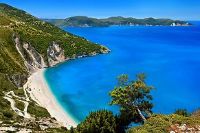 Beach Front Villa with Private 50m Path to Secluded Beach