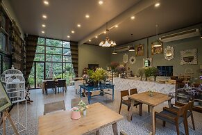 Thanburi Resort