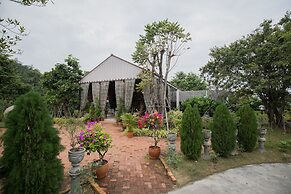 Thanburi Resort
