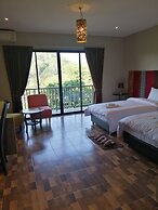Thanburi Resort