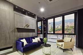 Ultra Luxury 2 Bed Loft in Lleras