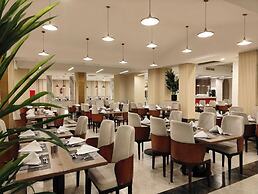 Edge Rotana Sea Beach