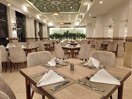 Edge Rotana Sea Beach