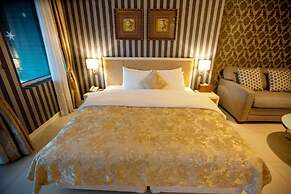 Hotel Wiz