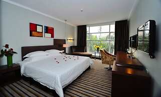 Poly Hotel