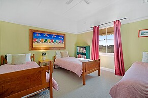 Lone Pine Farmhouse