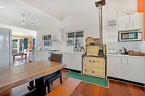 Lone Pine Farmhouse