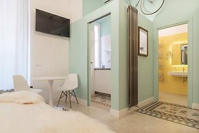 Romantic Vintage Colosseum Apartment