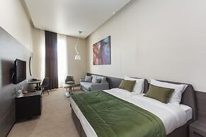 Hotel Grand Hedonist