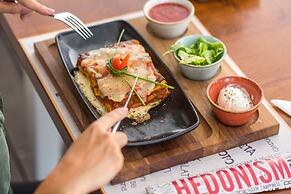 Hotel Grand Hedonist