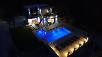 Holiday House Luxury
