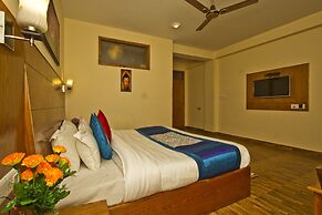 New Harmony Inn
